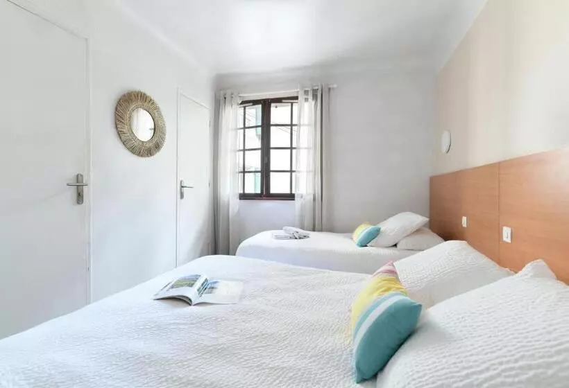 スタンダードルーム, Hôtel Val Flores Logis