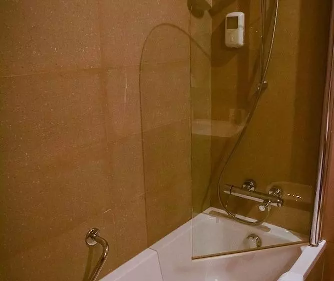 سوییت با چشمانداز دریا, Iaki Conference & Spa