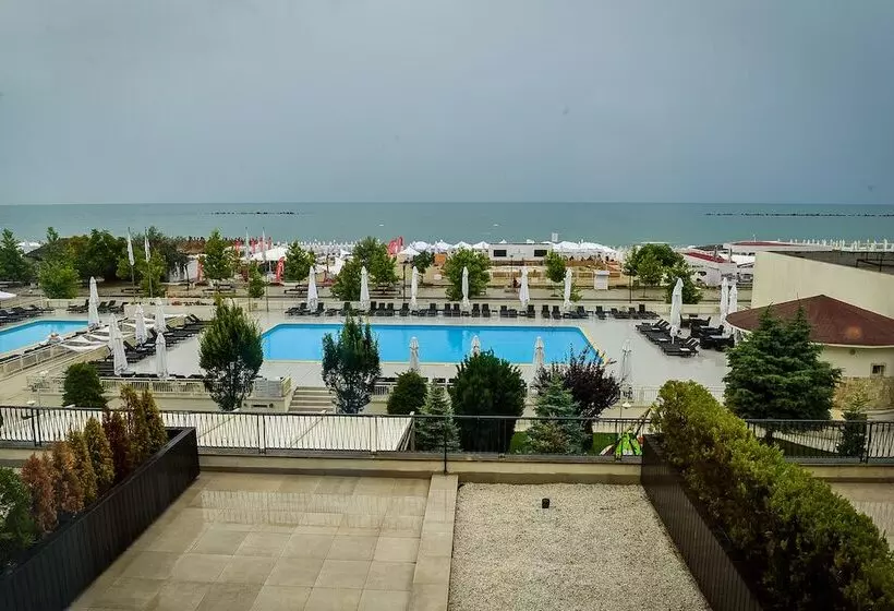 سوییت با چشمانداز دریا, Iaki Conference & Spa
