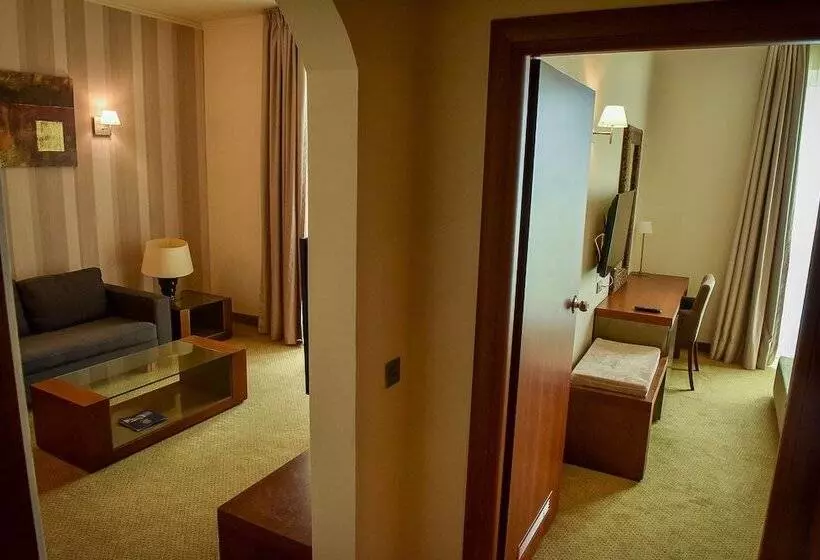 سوییت با چشمانداز دریا, Iaki Conference & Spa