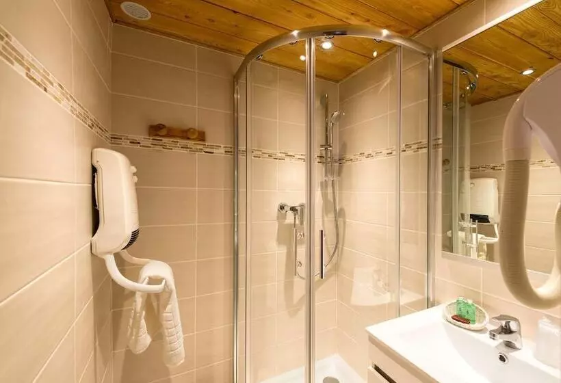 スタンダードルーム, Hôtel Spa La Cascade