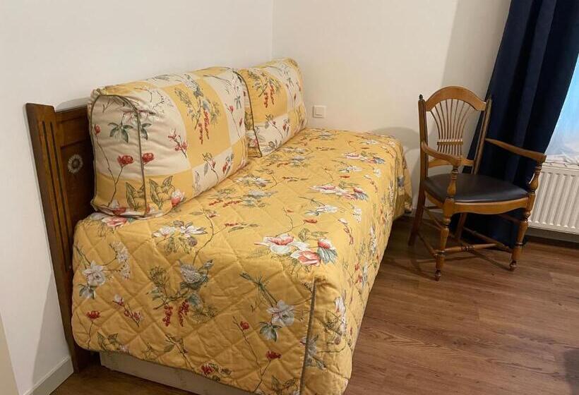 Háromágyas Standard Szoba, Logis Hôtel De La Tête Noire