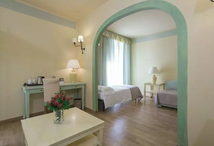 Superior Neljän Hengen Huone, Th Tirrenia   Green Park Resort