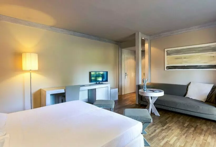 Deluxe Kolmen Hengen Huone, Th Tirrenia   Green Park Resort