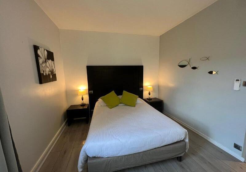Номер Стандарт, Logis Hotel Restaurant Saint Romain