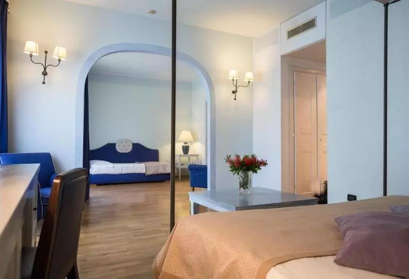 Deluxe Neljän Hengen Huone, Th Tirrenia   Green Park Resort