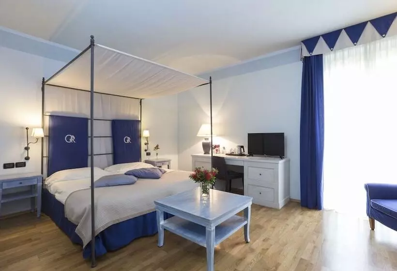 Deluxe Neljän Hengen Huone, Th Tirrenia   Green Park Resort
