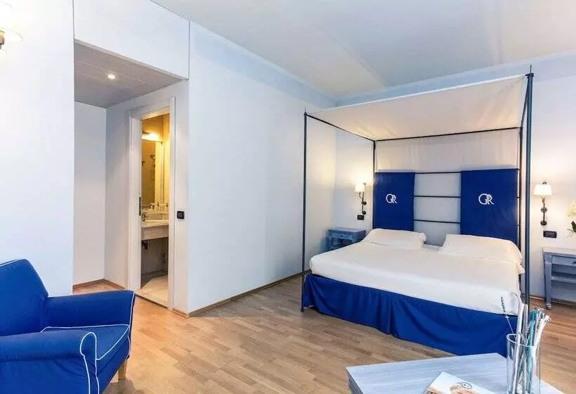 Deluxe Neljän Hengen Huone, Th Tirrenia   Green Park Resort