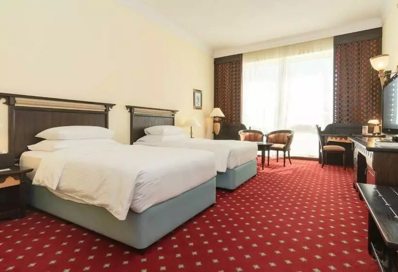 اتاق لوکس, Millennium Airport Hotel Dubai