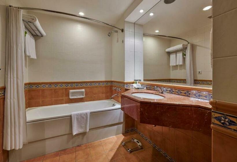 اتاق لوکس با تخت بزرگ, Millennium Airport Hotel Dubai