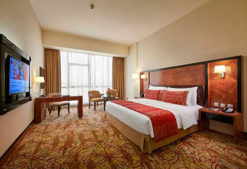 اتاق سوپریور با تخت بزرگ, Millennium Airport Hotel Dubai