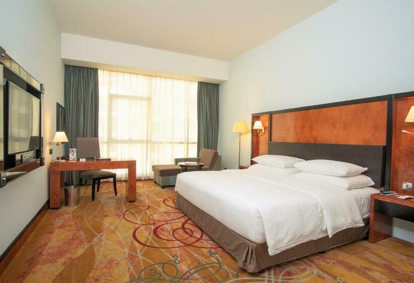 اتاق استاندارد با تخت بزرگ, Millennium Airport Hotel Dubai