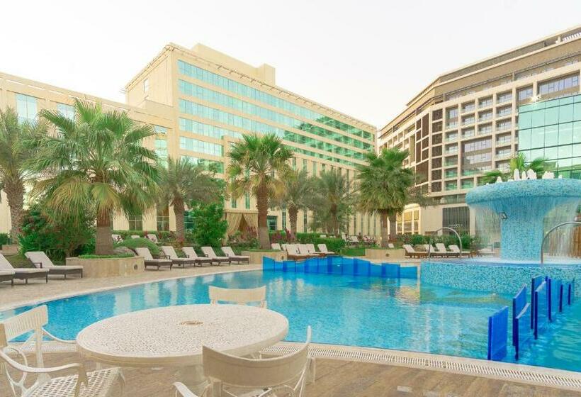 اتاق استاندارد با تخت بزرگ, Millennium Airport Hotel Dubai