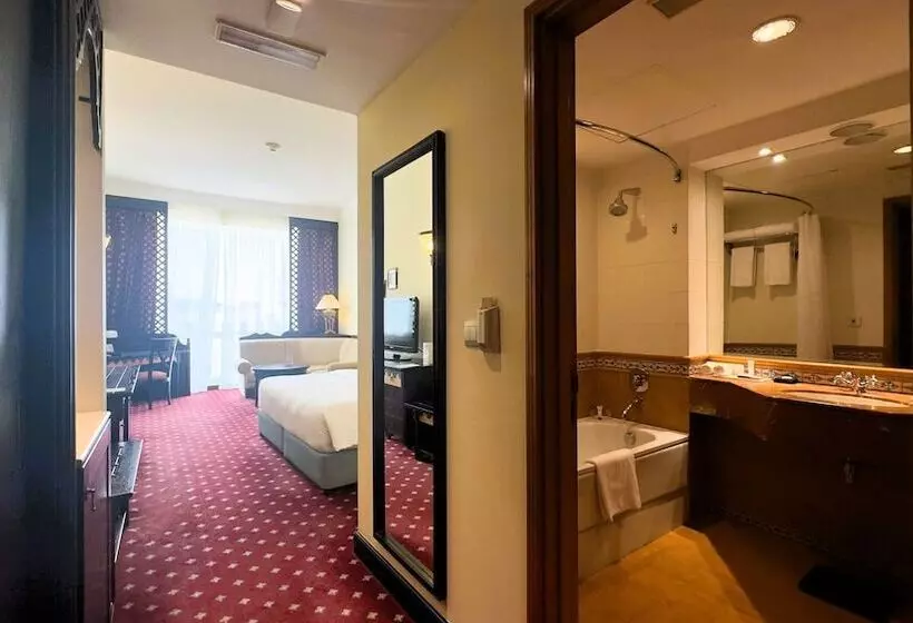 اتاق لوکس, Millennium Airport Hotel Dubai