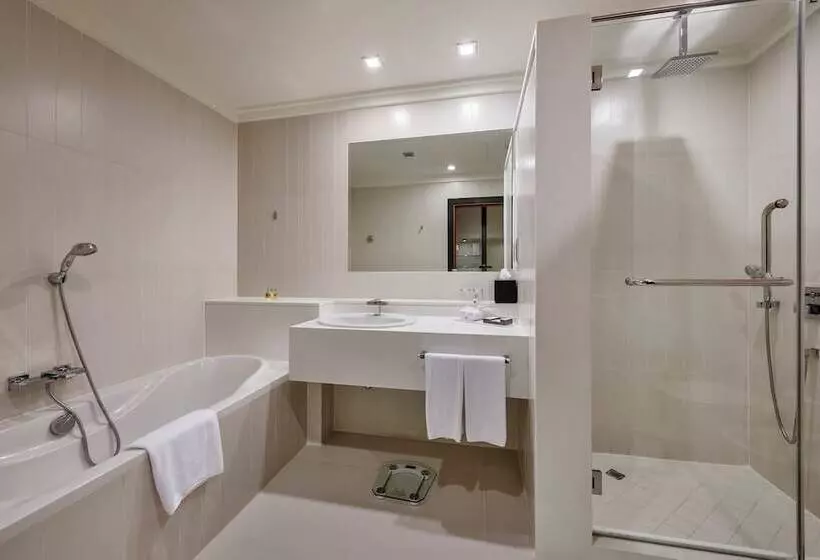 اتاق سوپریور, Millennium Airport Hotel Dubai
