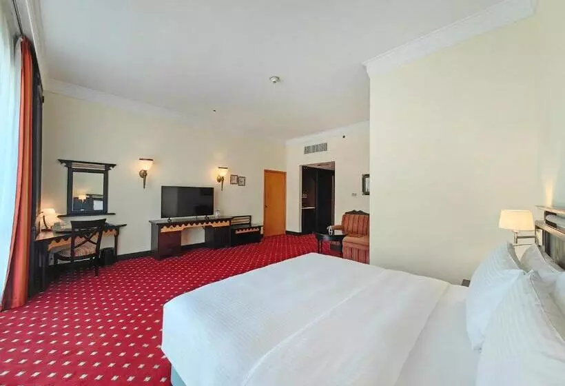 اتاق لوکس با تخت بزرگ, Millennium Airport Hotel Dubai