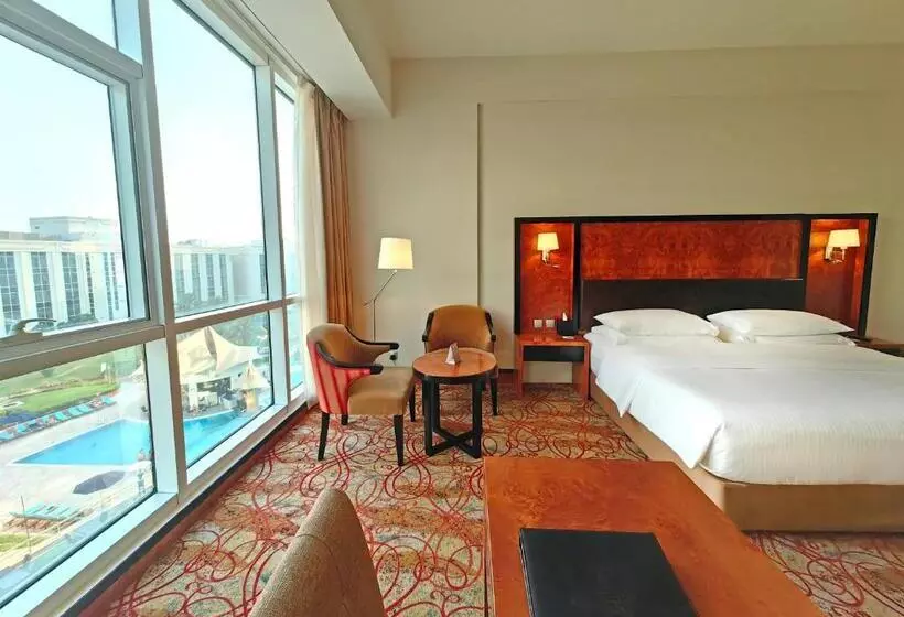 اتاق سوپریور با تخت بزرگ, Millennium Airport Hotel Dubai