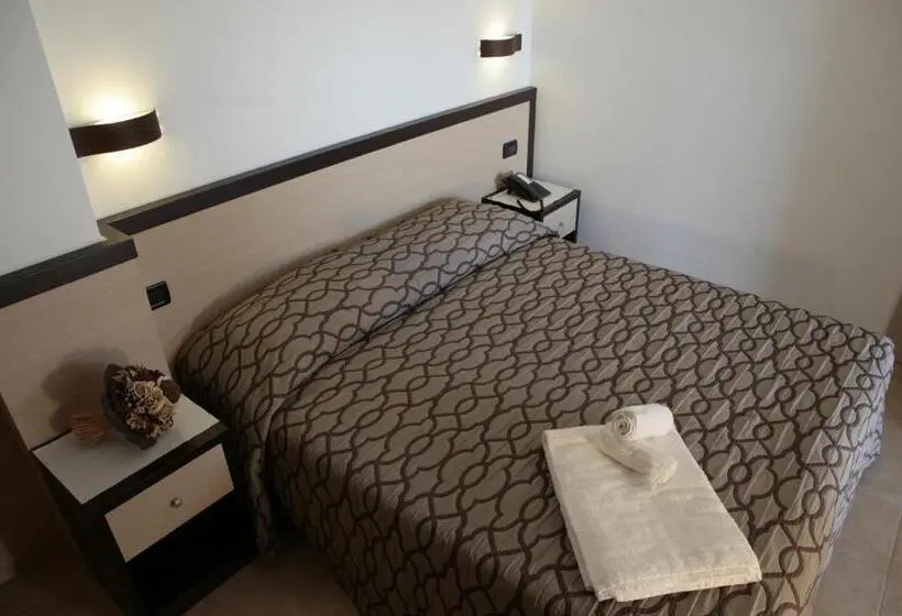 اتاق سوپریور سه تخته, Albergo Il Giardino