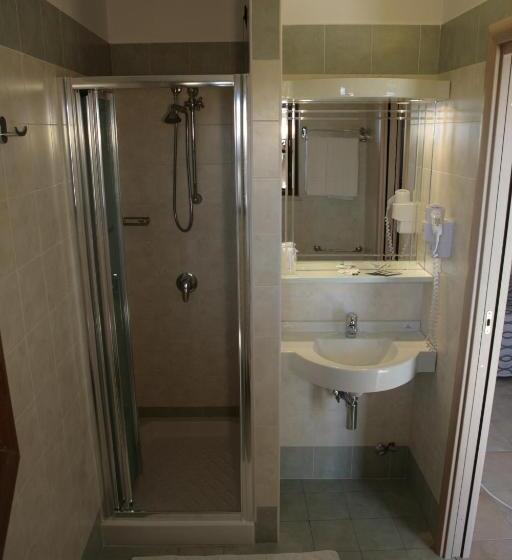 חדר סופריור לשלושה, Albergo Il Giardino