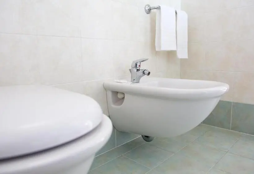 اتاق سوپریور چهار تخته, Albergo Il Giardino