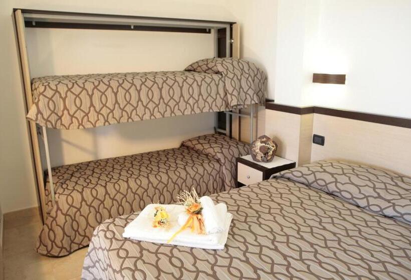 חדר סופריור לארבעה, Albergo Il Giardino