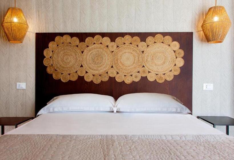 جناح جونيور مزوَّد بتراس, Albergo Il Giardino