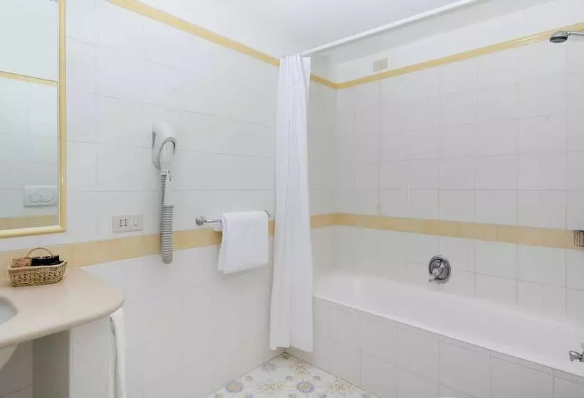 سوییت جونیور با چشمانداز دریا, Bellavista