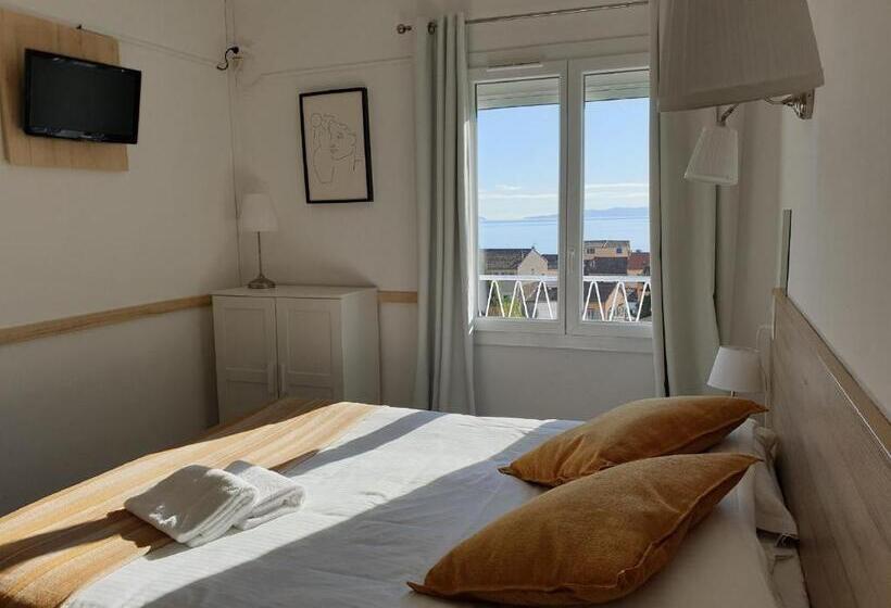 اتاق استاندارد با چشم‌انداز دریا, Hôtel La Petite Bohème