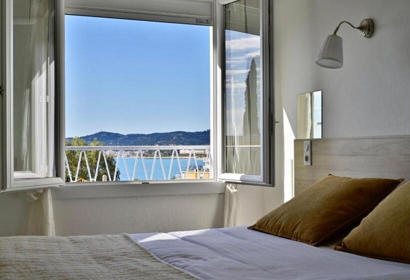 اتاق استاندارد با چشم‌انداز دریا, Hôtel La Petite Bohème