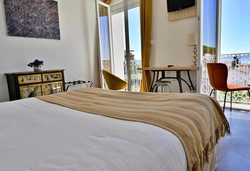 اتاق لوکس با تخت بزرگ, Hôtel La Petite Bohème