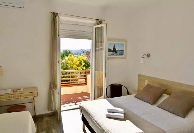 اتاق لوکس, Hôtel La Petite Bohème