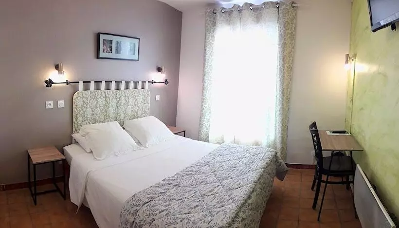 スタンダードルーム, Hôtel Saintmichel