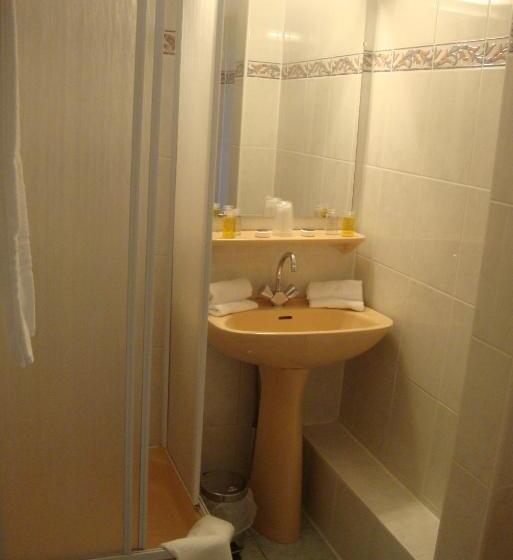 חדר סטנדרט, La Poularde