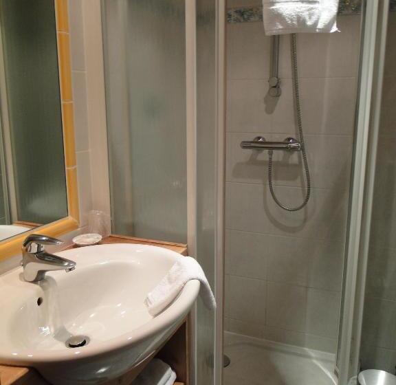 غرفة قياسية, Le Caprice Des Neiges