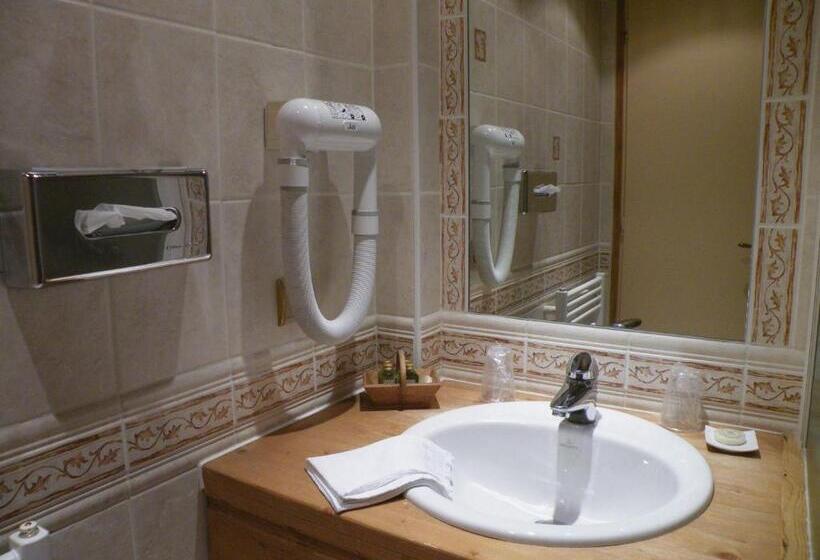 غرفة قياسية, Le Caprice Des Neiges