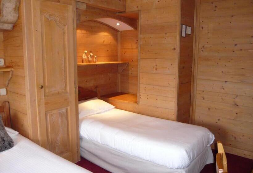 غرفة قياسية ثلاثية, Le Caprice Des Neiges