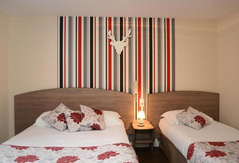 غرفة قياسية ثلاثية, Logis Hôtel Andreinia & Cabanes