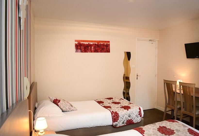 غرفة قياسية ثلاثية, Logis Hôtel Andreinia & Cabanes