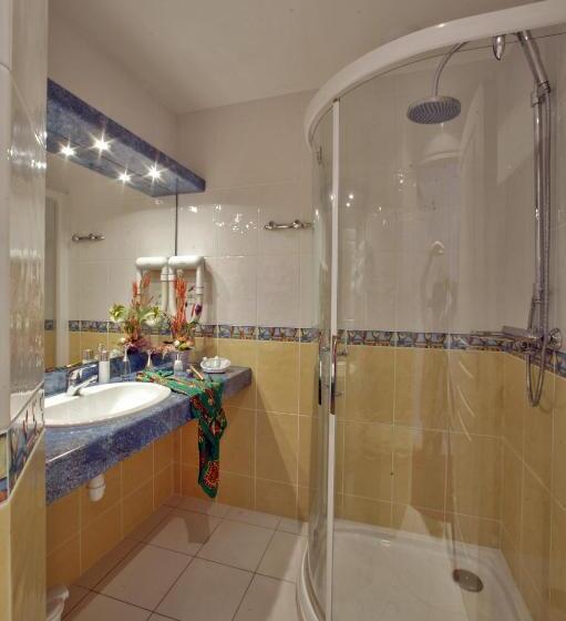 غرفة سوبيريور, Logis Hôtel Restaurant Le Fontarabie