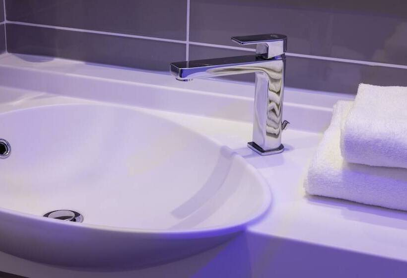 غرفة قياسية, Logis Hôtel Restaurant Le Fontarabie