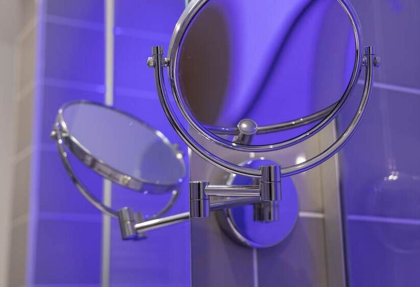 Номер Стандарт, Logis Hôtel Restaurant Le Fontarabie