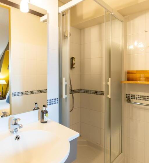 Номер Стандарт, Logis Hôtel Le Vert Galant