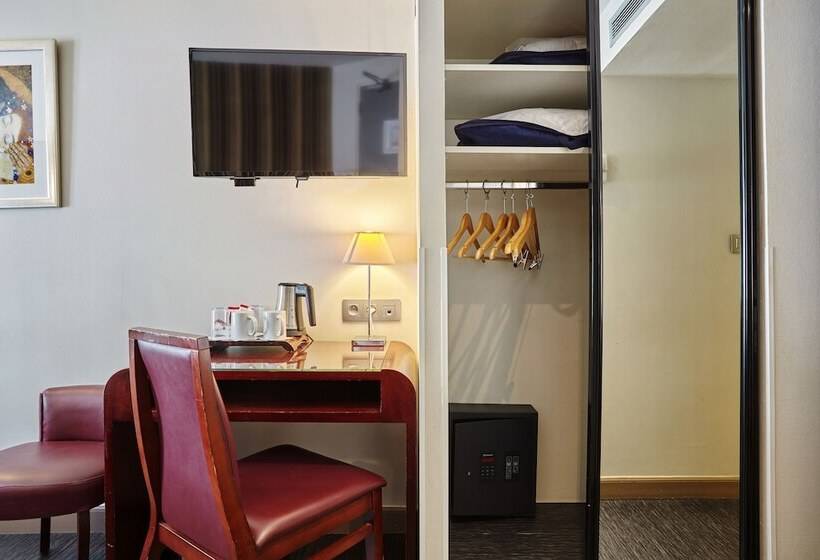 غرفة برستيج, Opera D Antin