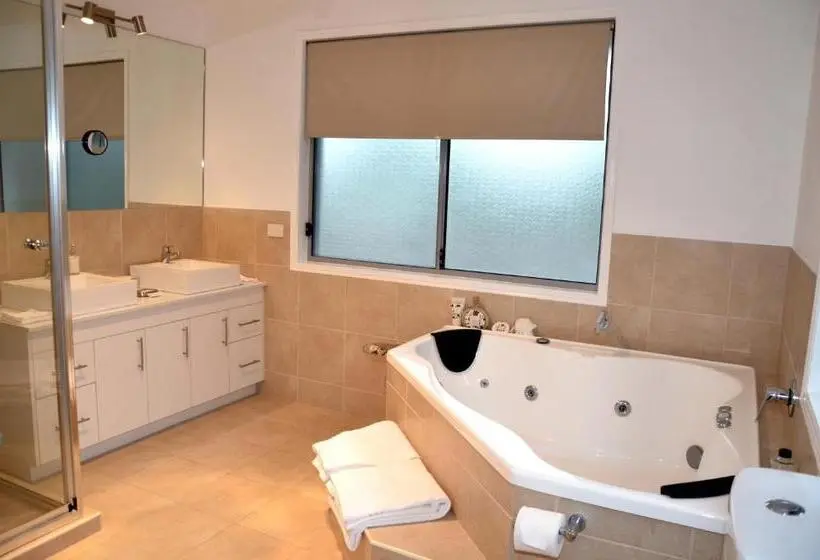 اتاق استاندارد با تخت دو نفره بزرگ, Torquay Terrace Bed & Breakfast