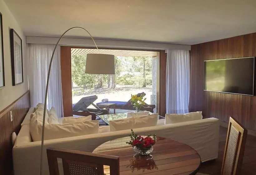 سوئیت پریمیوم, Carmelo Resort & Spa