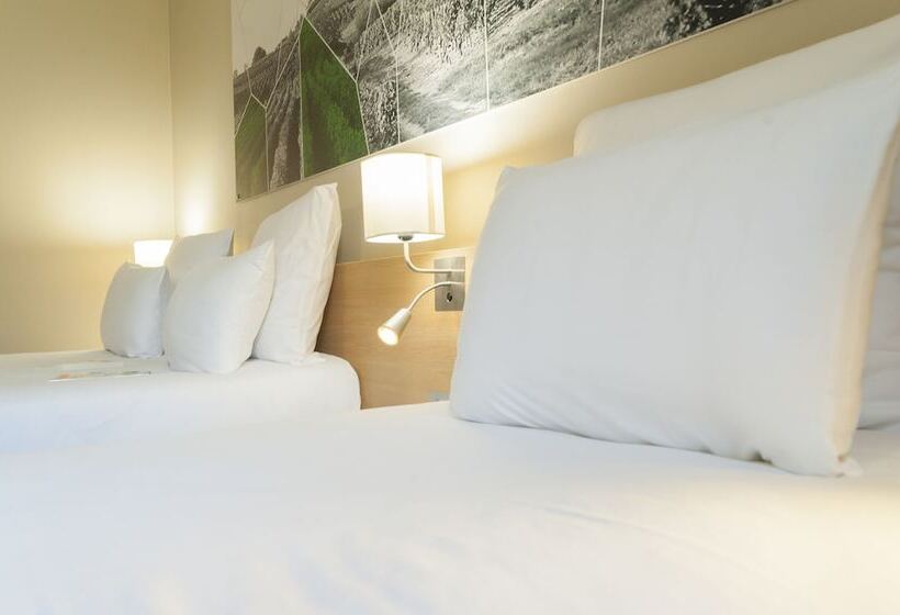 Номер Стандарт, Brit Hotel Mâcon Centre Gare