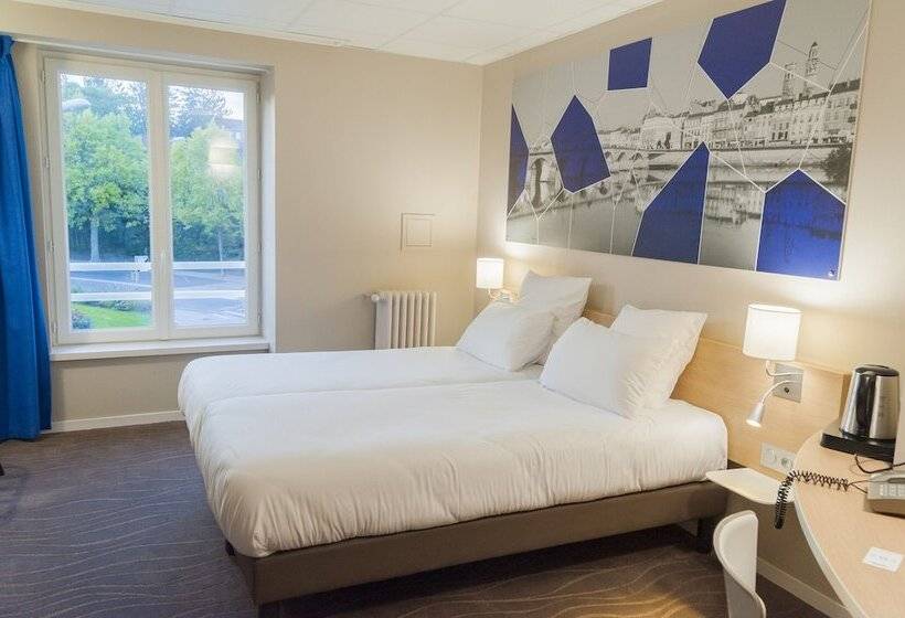 Номер Премиум, Brit Hotel Mâcon Centre Gare