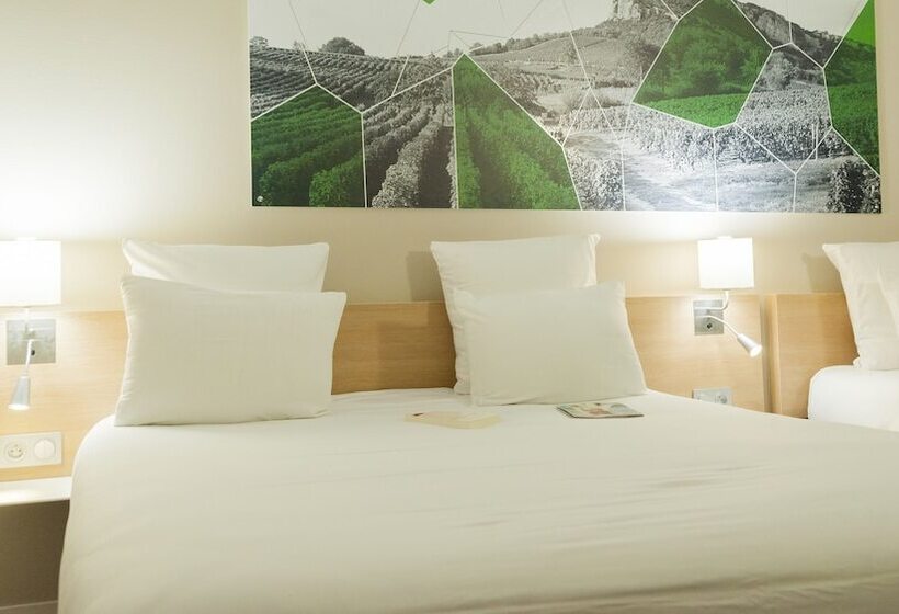 Номер Стандарт, Brit Hotel Mâcon Centre Gare