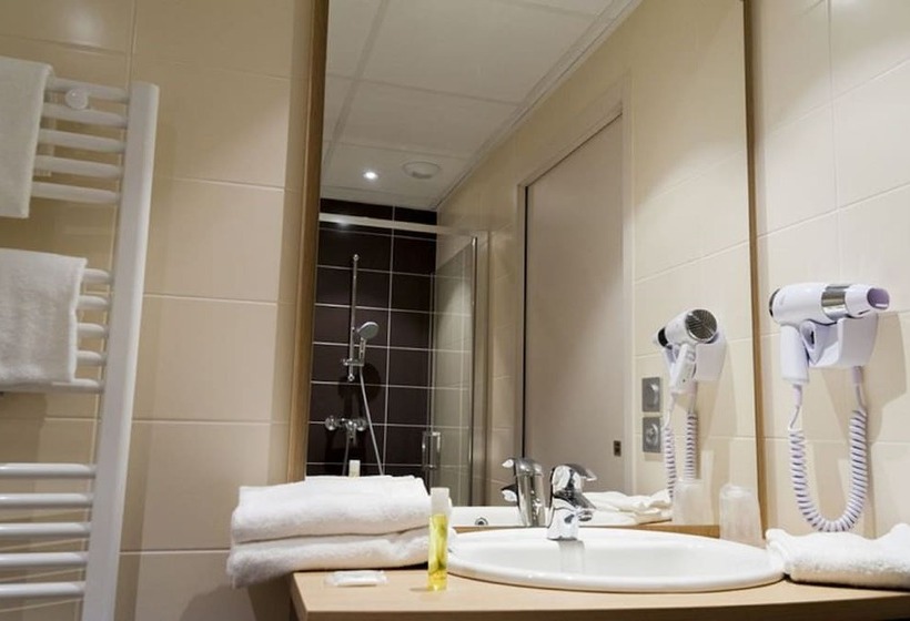 Номер Комфорт, Brit Hotel Mâcon Centre Gare