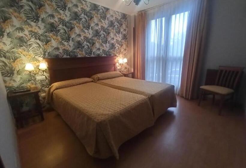 اتاق استاندارد, La Estrada